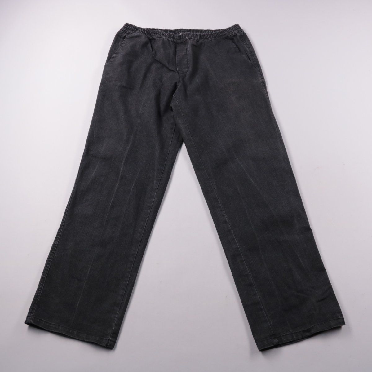 брюки не указано