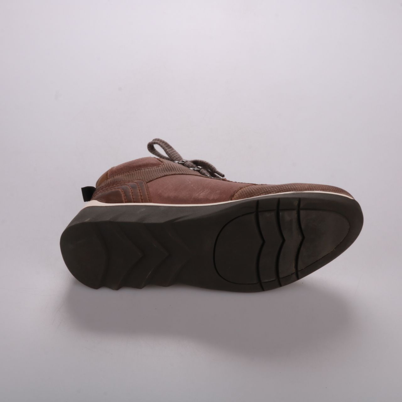 ботинки не указано