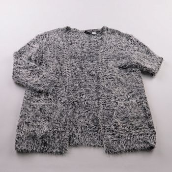 свитер Divided