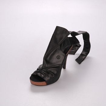 босоножки Bronx