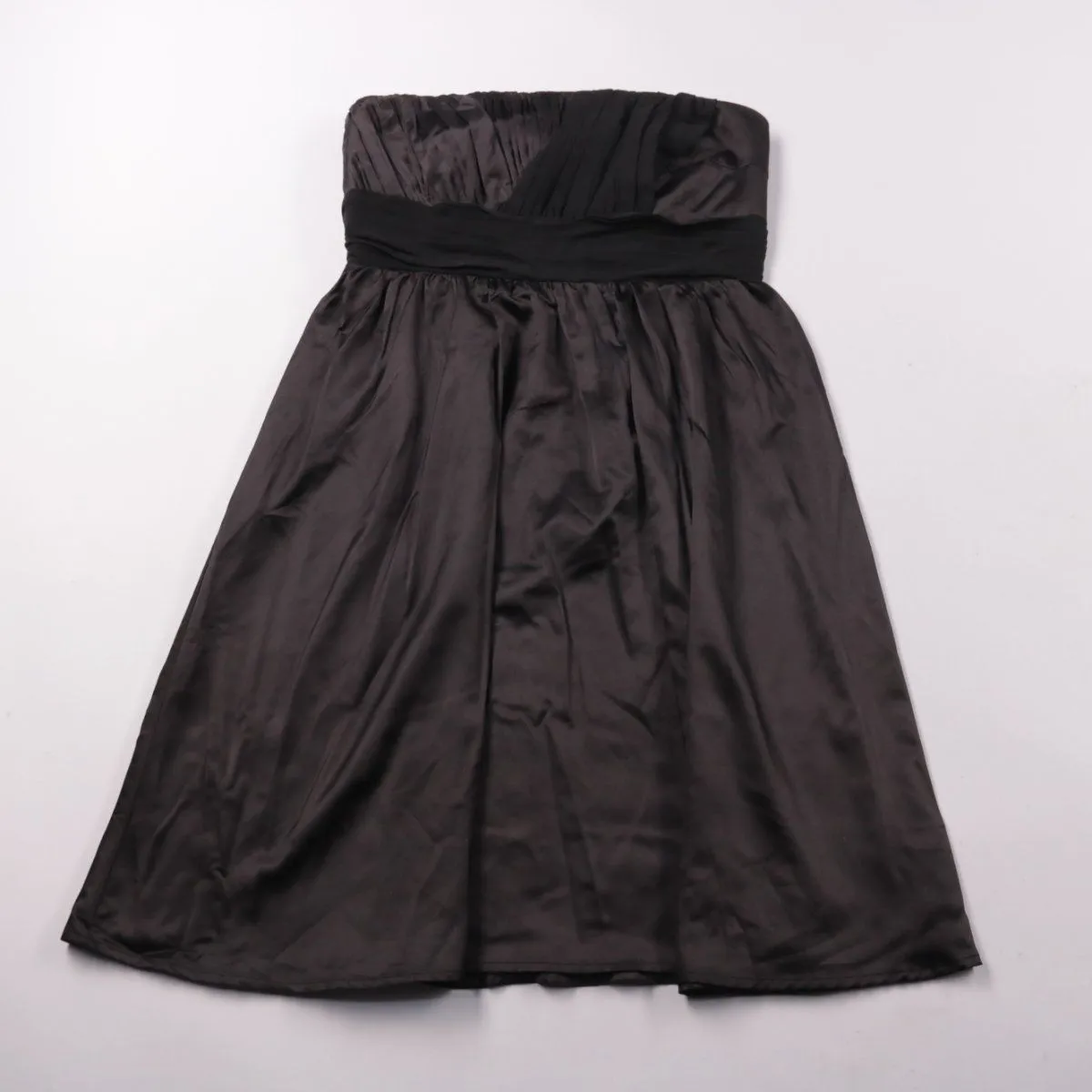 платье Gina Tricot