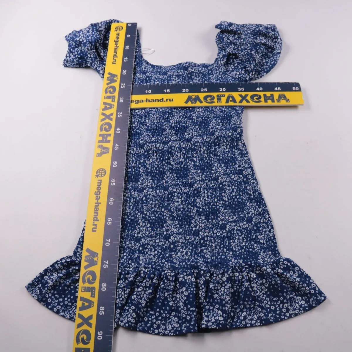 платье Gina Tricot